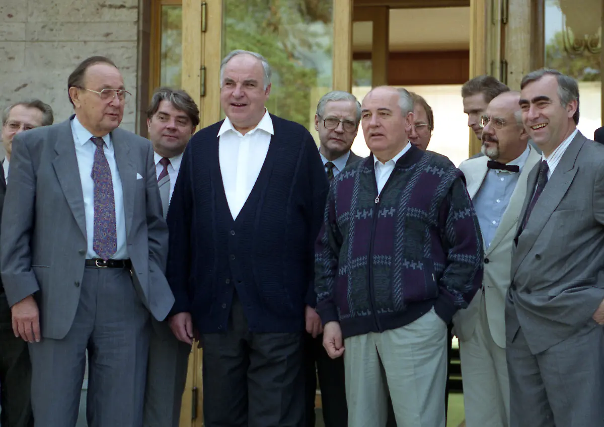 Gorbi-Kohl-leger-Kaukasus-Juli-1990