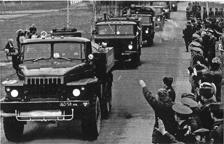 Sowjets-verlassen-Litauen-030392