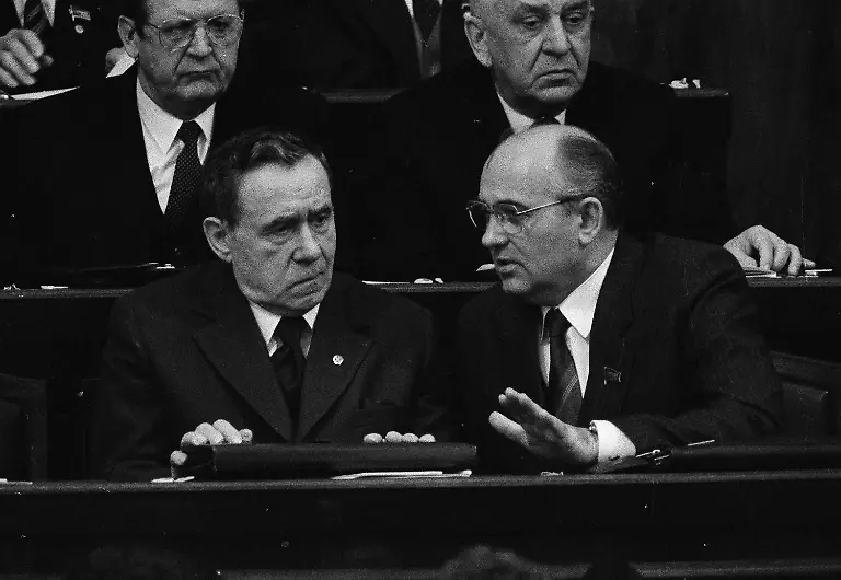 Gorbi-Grmomyko-260385