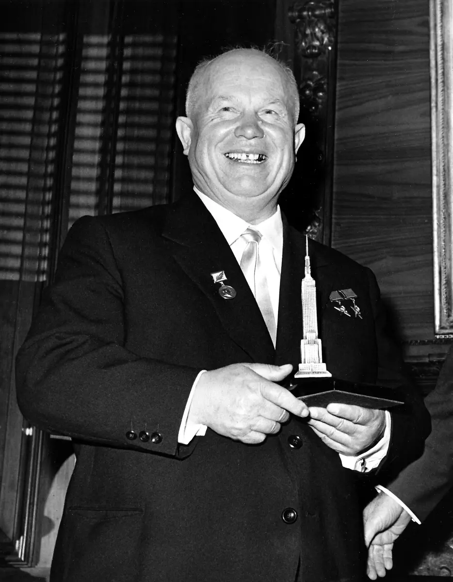 Chruschtschow-stehend