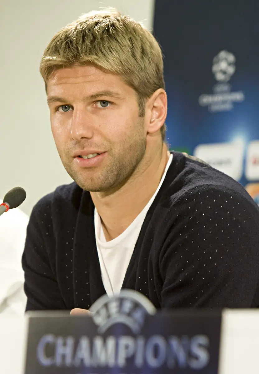 2p0e1952-jpg8124867260298009746