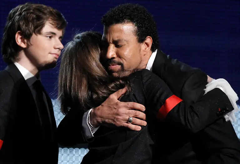 Grammy-Awards-Show-CADC250-jpg8337629510105079919