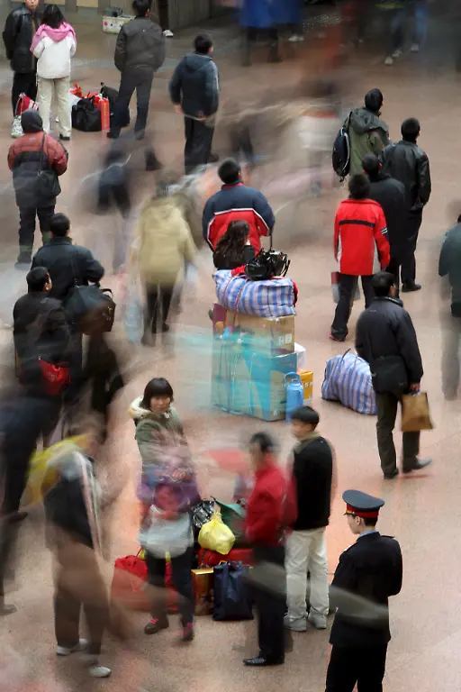 China-neujahr-bahnhof-leute