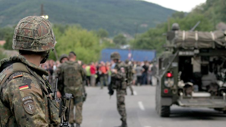 Auch die Bundeswehr ist im Grenzgebiet zwischen Serbien und Kosovo bei der KFOR im Einsatz.