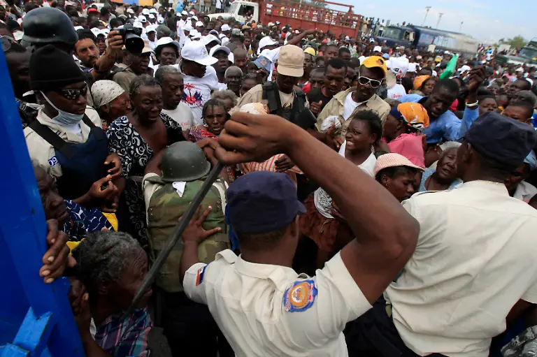 PAP12-QUAKE-HAITI-0126-1A-JPG5179733220286461102