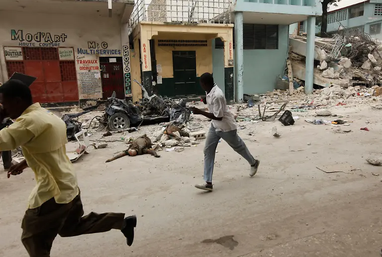 Haiti-Earthquake-HTGH115-jpg5849422652696729131