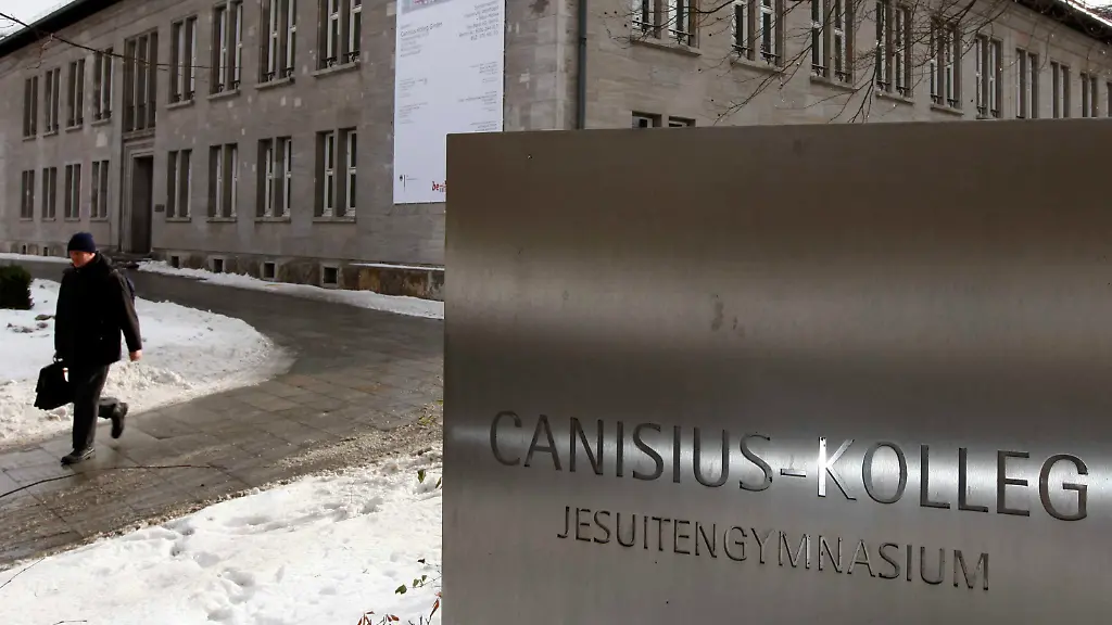 BER100-GERMANY-0128-11-JPG1533909357889490084