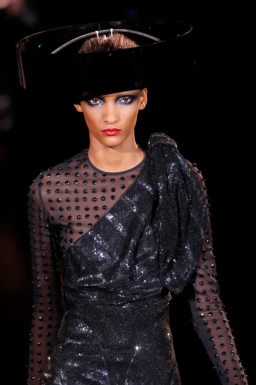 BTE509-FASHION-FRANCE-0126-11-JPG7494952676083583624