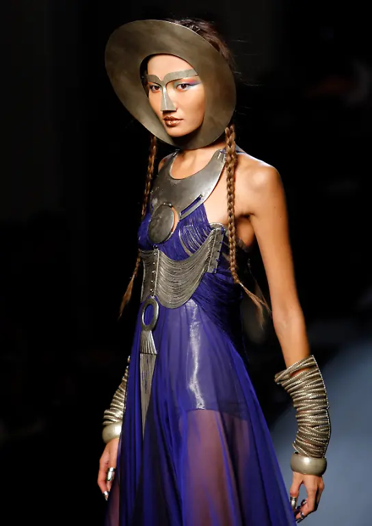 FRANCE-FASHION-ENA118-jpg6677742627564707897