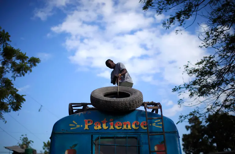 CB13-QUAKE-HAITI-0127-1A-JPG8120284757530206309