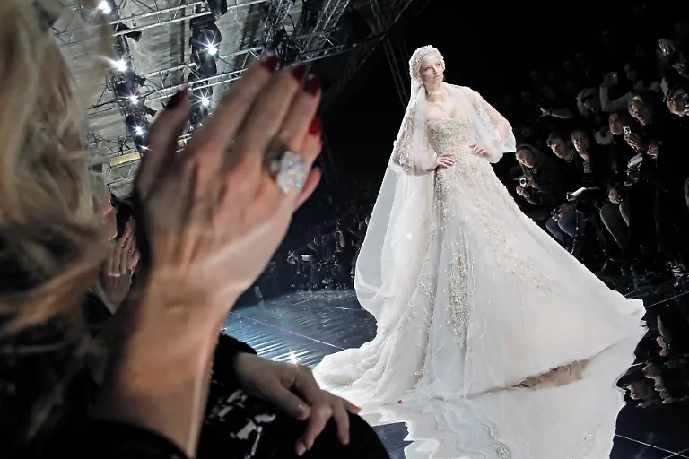 FRANCE-FASHION-XTC101-jpg7477112978907135121