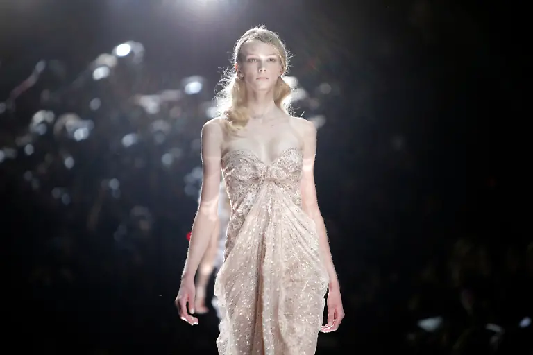 FRANCE-FASHION-XTC107-jpg3458274507552574445
