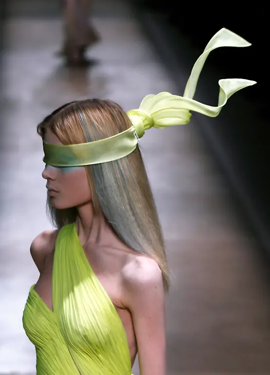 CHP302-FASHION-FRANCE-0127-11-JPG952574255289188902
