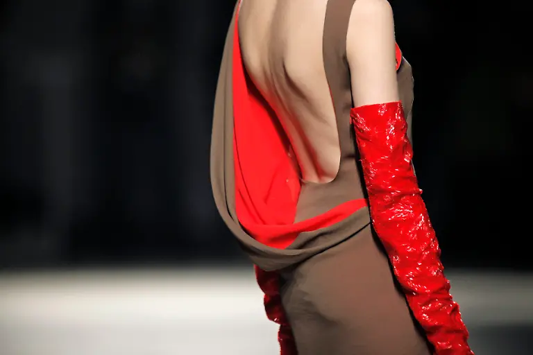 FRANCE-FASHION-XTC120-jpg5552780977913576542