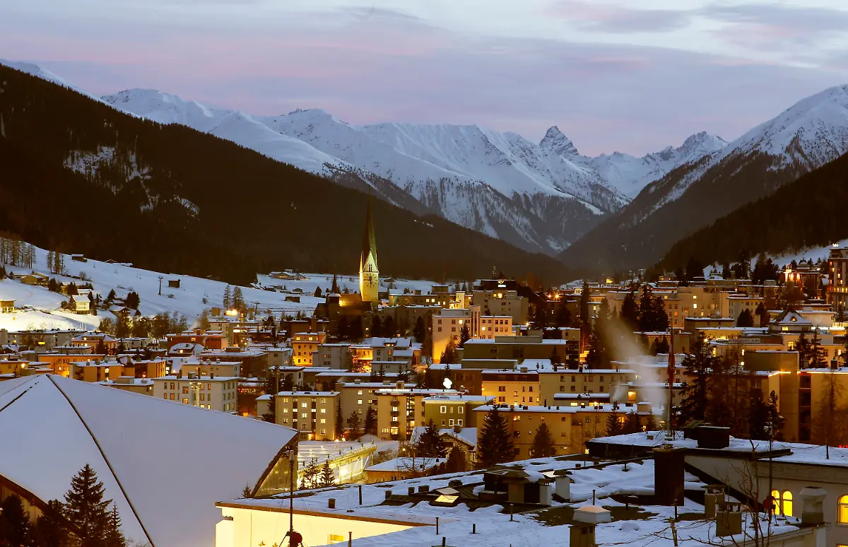 AW402-DAVOS-0127-11-JPG7914879192094670003