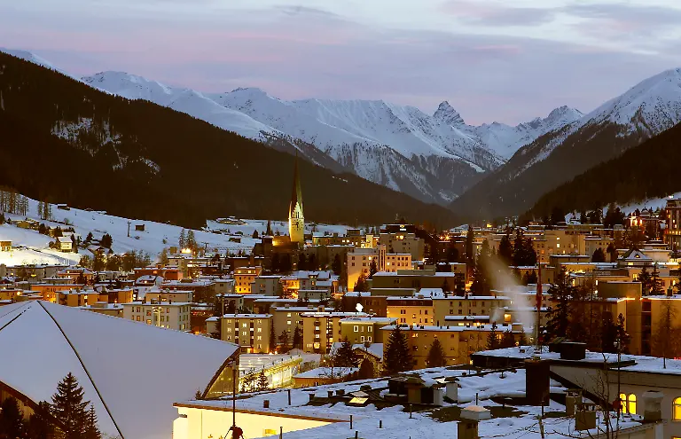 AW402-DAVOS-0127-11-JPG7914879192094670003