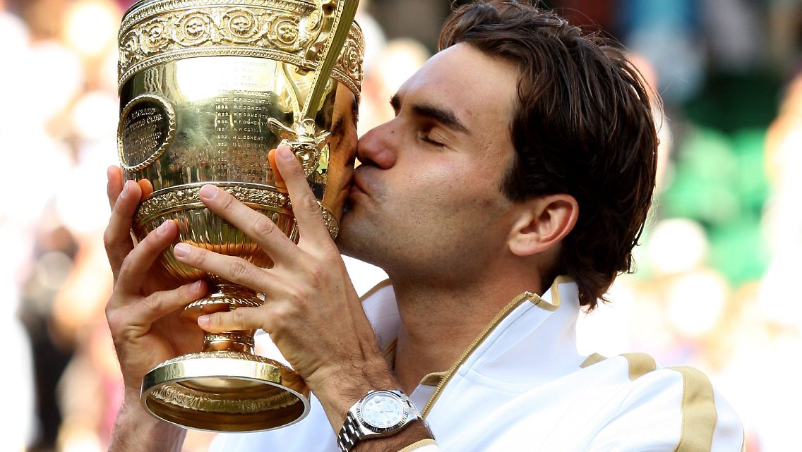 Siegerkuss: Roger Federer.