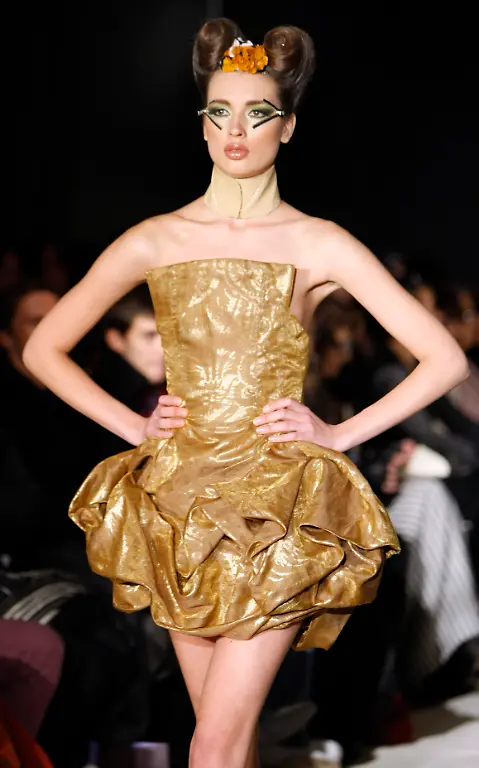 FRANCE-FASHION-DLM109-jpg1646240332792627847