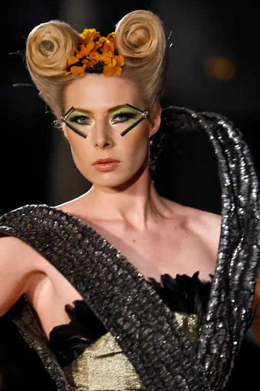 FRANCE-FASHION-DLM110-jpg6794452760705568528