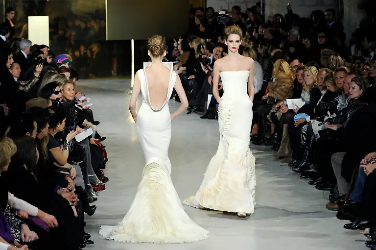 PAR206-FASHION-FRANCE-0126-11-JPG2157111619703988603