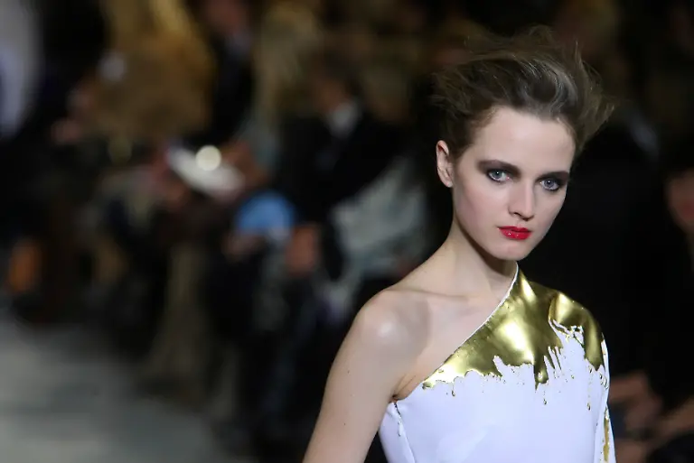 FRANCE-FASHION-PAR123-jpg4225945814613949273