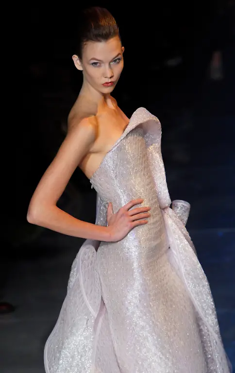 FRANCE-FASHION-XCE107-jpg4253294893779582513