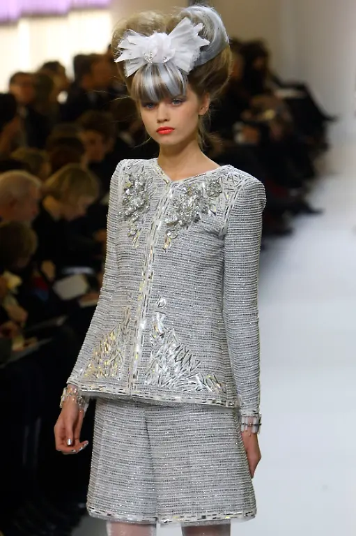 FRANCE-FASHION-PAR112-jpg4519687946465202401