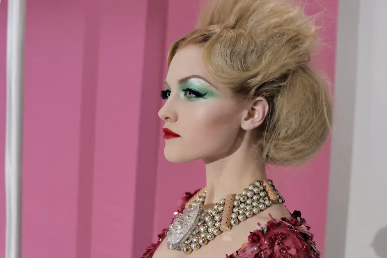 FRANCE-FASHION-XTC119-jpg6630241971226543961