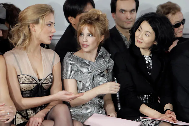 FRANCE-FASHION-XTC114-jpg8973556994943283643