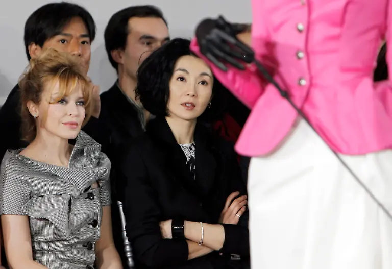 FRANCE-FASHION-XTC108-jpg1867232076831957727