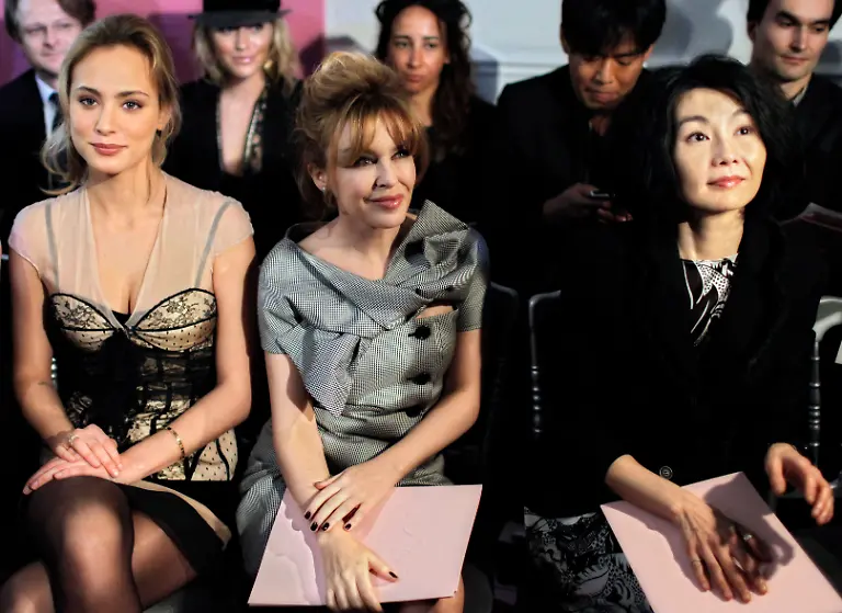 FRANCE-FASHION-XTC110-jpg6141419949350104743