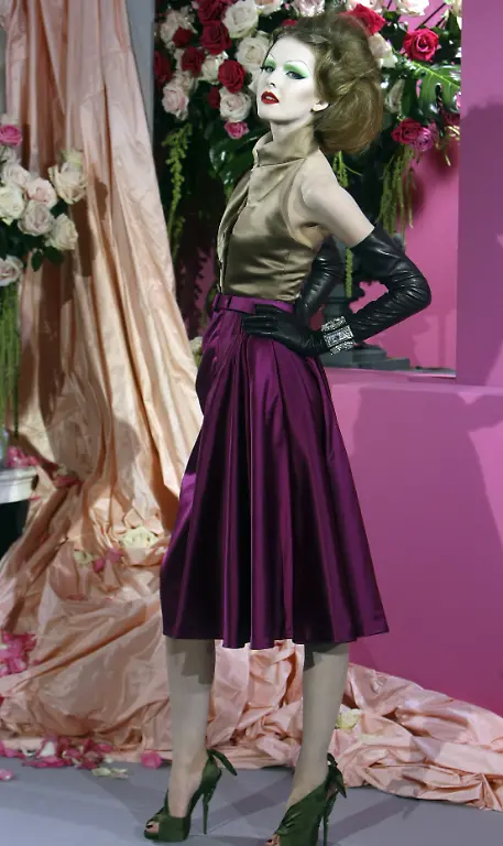 FRANCE-FASHION-XJB110-jpg2906905544596021289