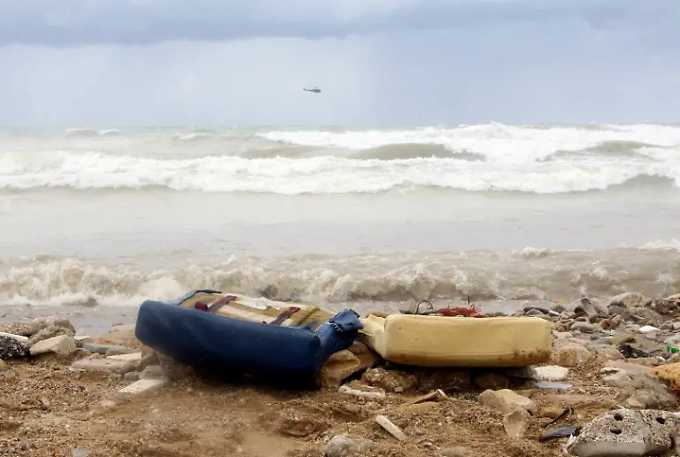 LBN48-AIRLINES-LEBANON-CRASH-0125-11-JPG7497095311080817190