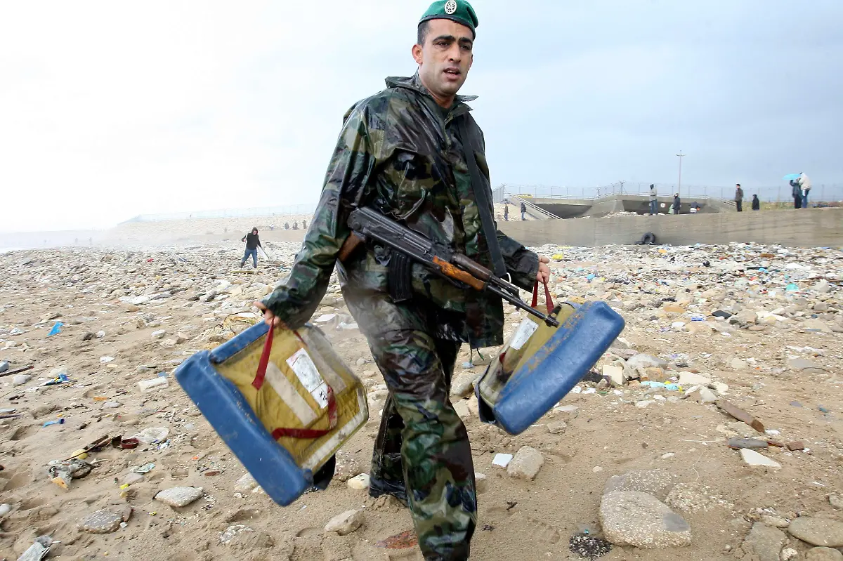 LBN38-AIRLINES-LEBANON-CRASH-0125-11-JPG4202652952214372152