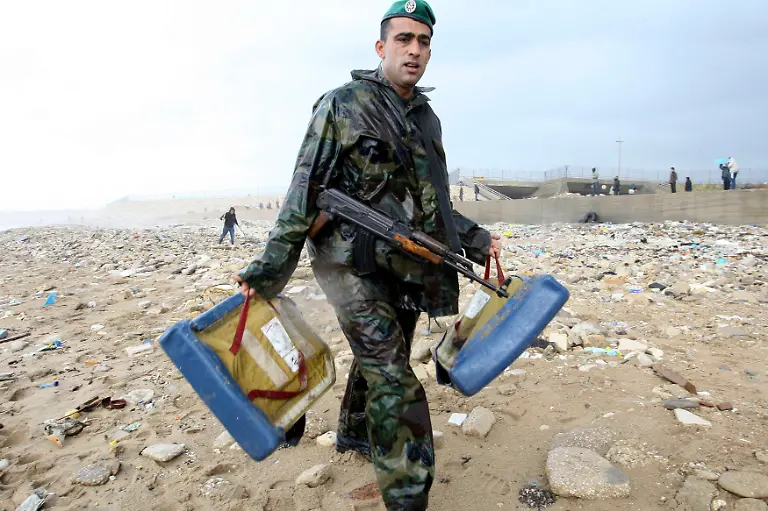 LBN38-AIRLINES-LEBANON-CRASH-0125-11-JPG4202652952214372152