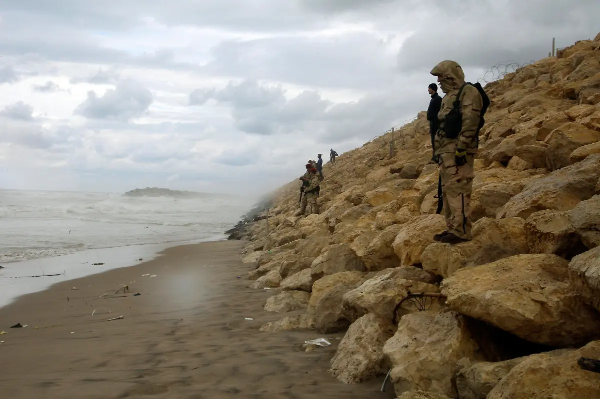 LBN44-AIRLINES-LEBANON-CRASH-0125-11-JPG3622524847651045818