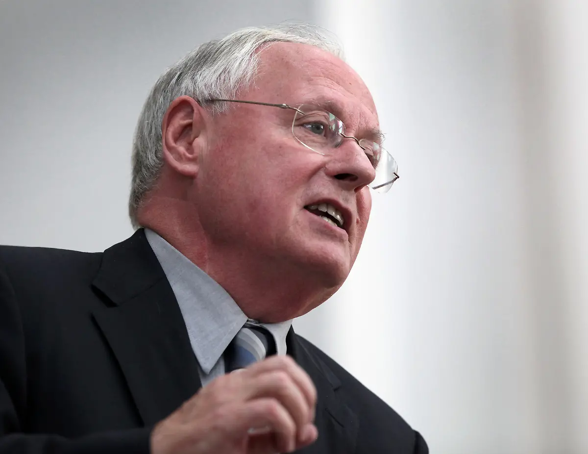 DEU-Linke-Lafontaine-FRA117-jpg6073174154663784269