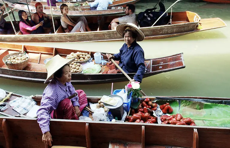 floating-market-thailand-2
