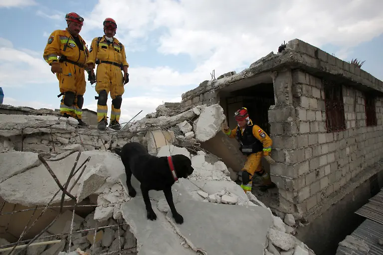 WR12-QUAKE-HAITI-0120-11-JPG619337781381143415