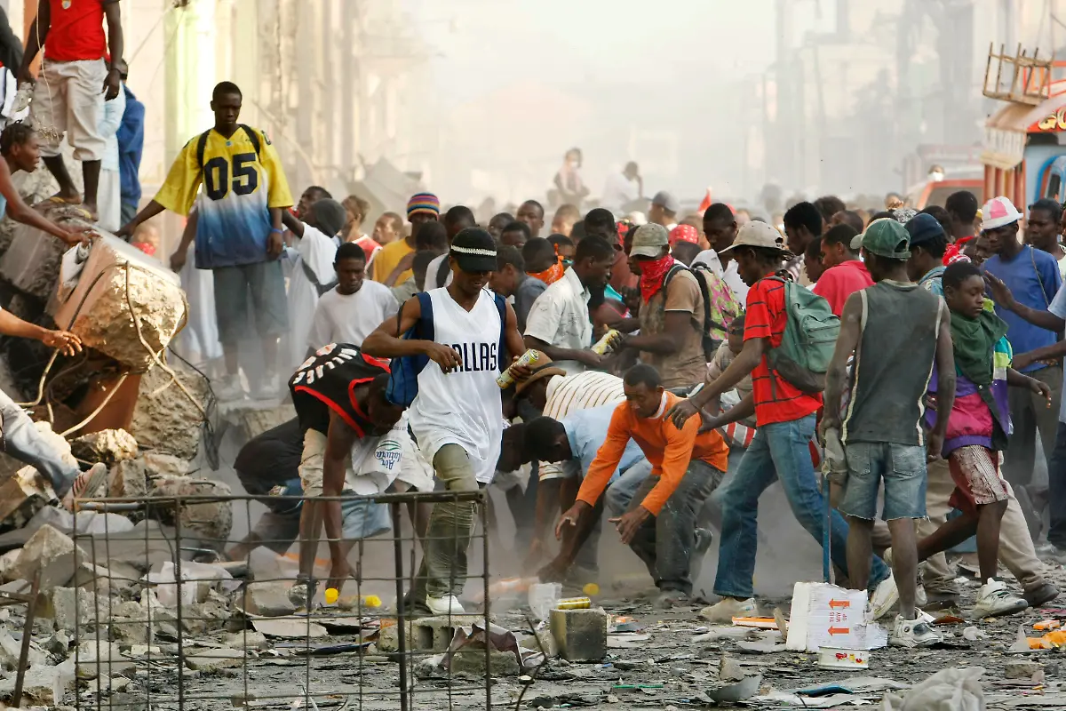 Haiti-Earthquake-HTGH122-jpg467157589329607868