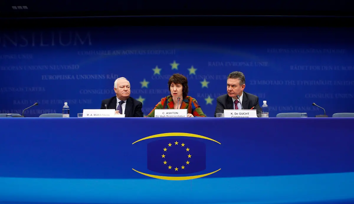 FLR08-QUAKE-HAITI-EU-0118-11-JPG1987071080315371688