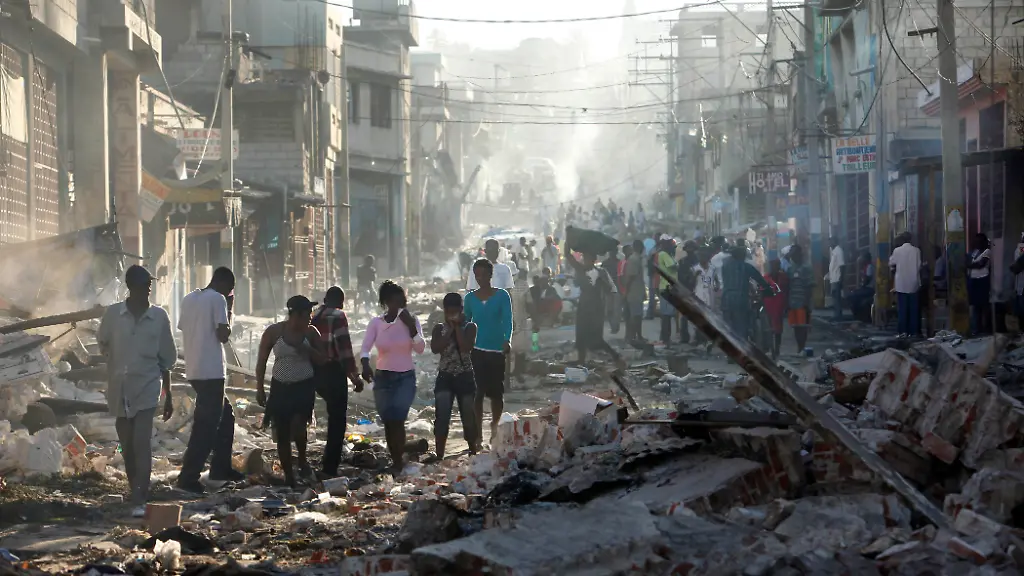 Haiti-Earthquake-HTIGH107-jpg528320498620234981