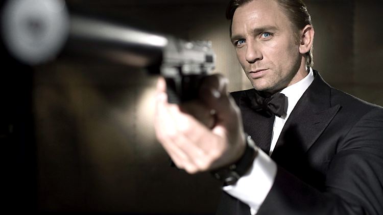Er möchte gern mal wieder James Bond sein, doch nun kämpft er erstmal gegen Außerirdische, und das im Jahr 1873: Daniel Craig.