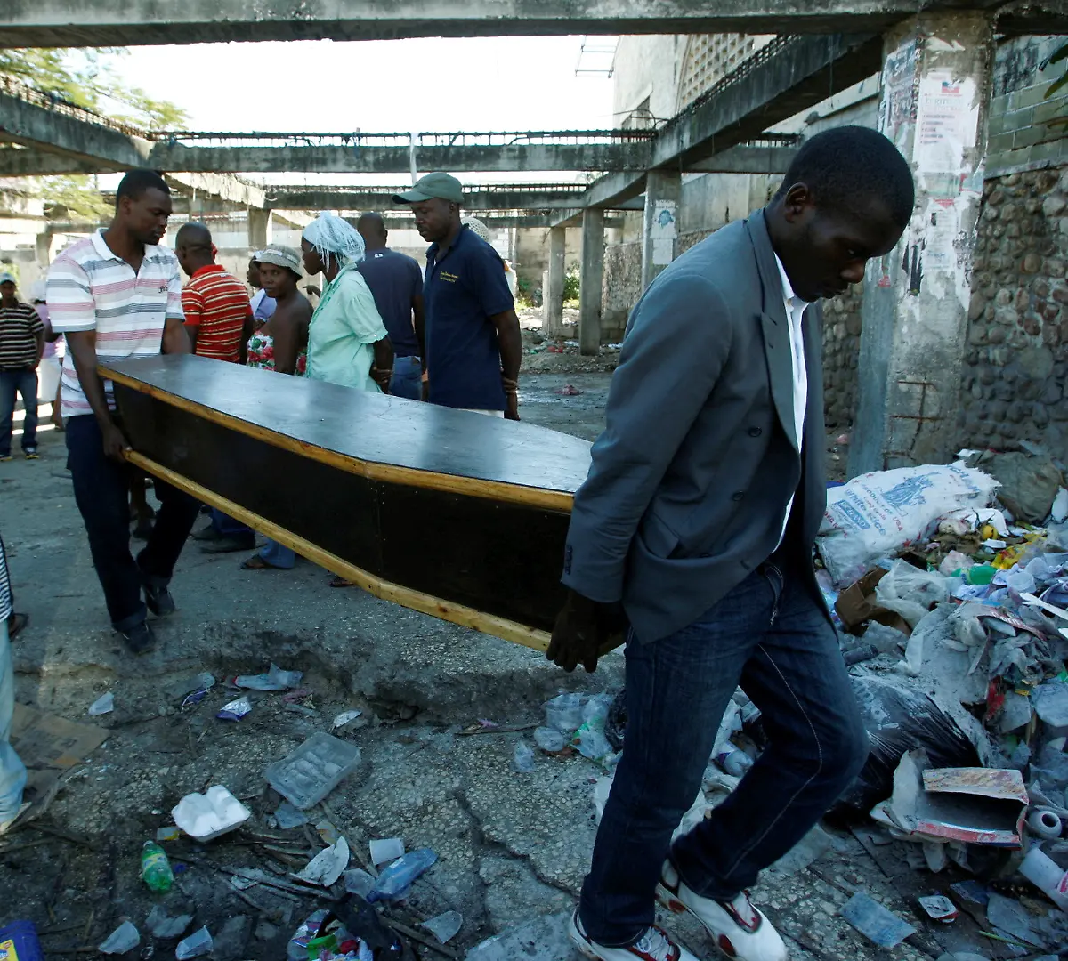 Haiti-Earthquake-FLMIH118-jpg2887659358579038756