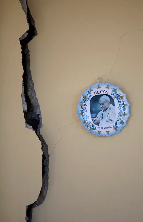 Haiti-Earthquake-PAPGB104-jpg5675108936496007488