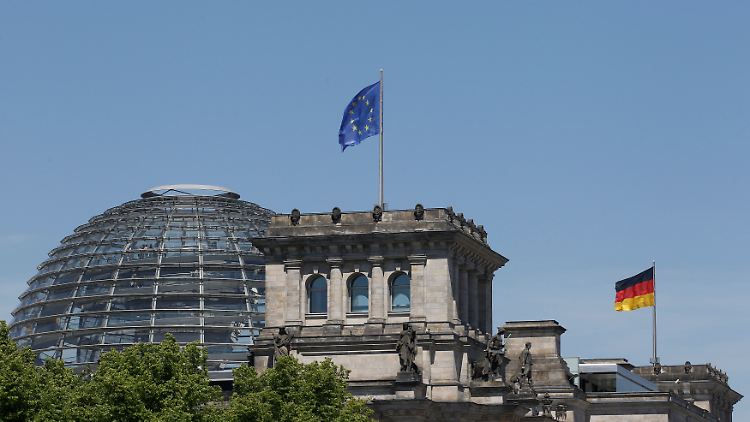 Die Bundestagsverwaltung muss sich rechtfertigen.