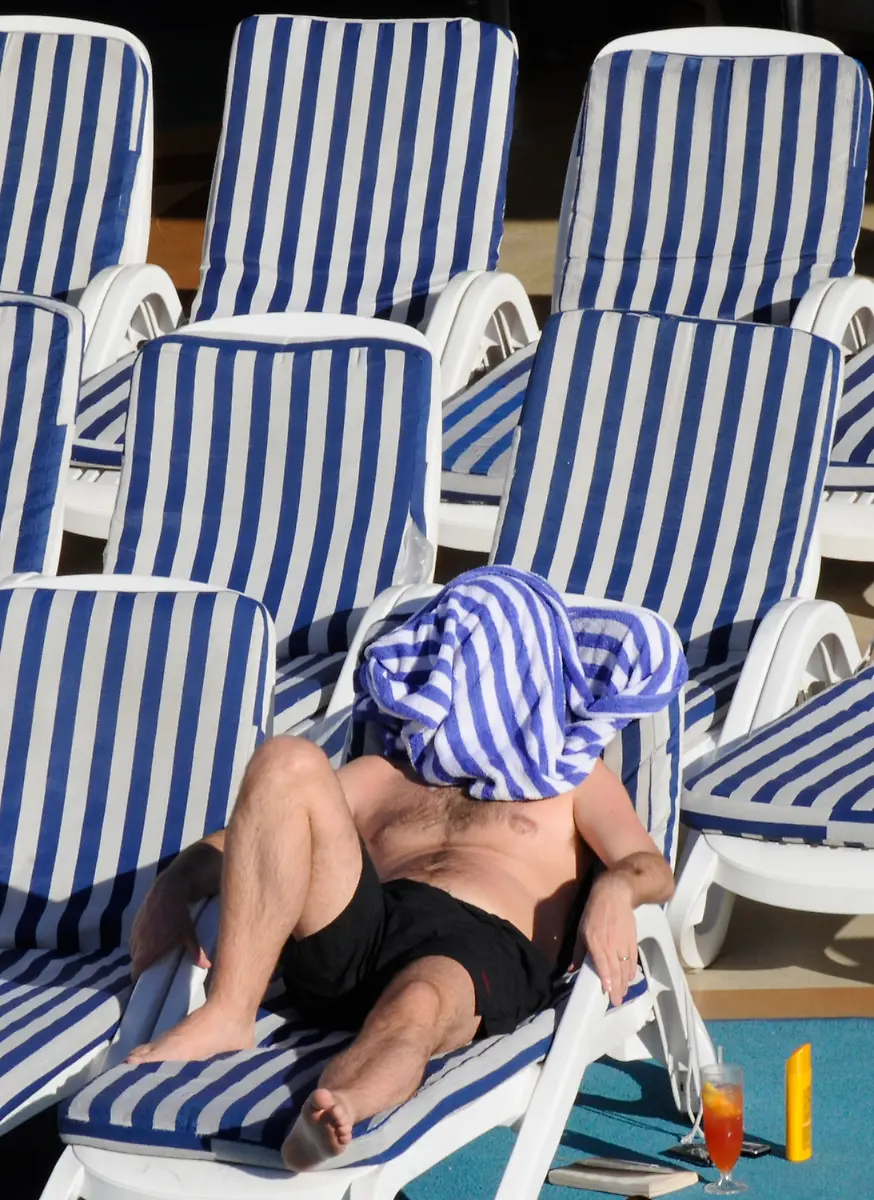 kreuzfahrt-sonnenbad