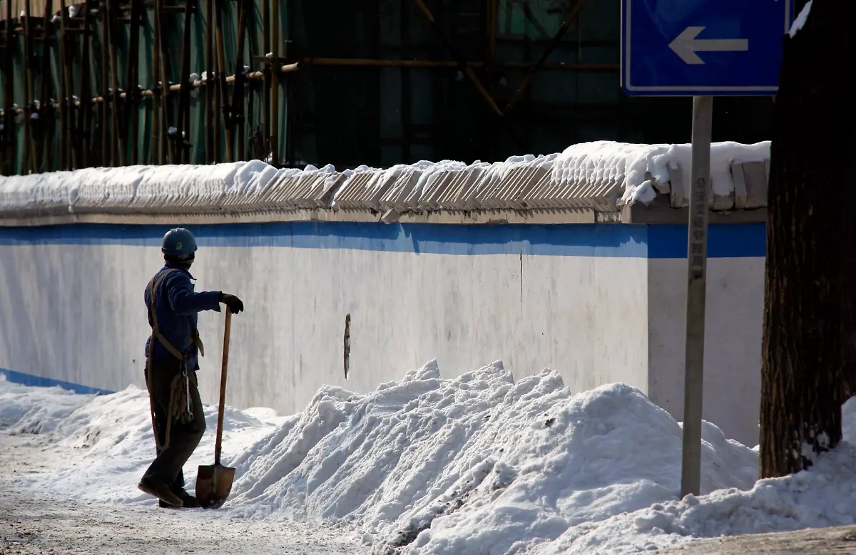 DBG203-CHINA-WEATHER-0104-11-JPG7904856392735750961