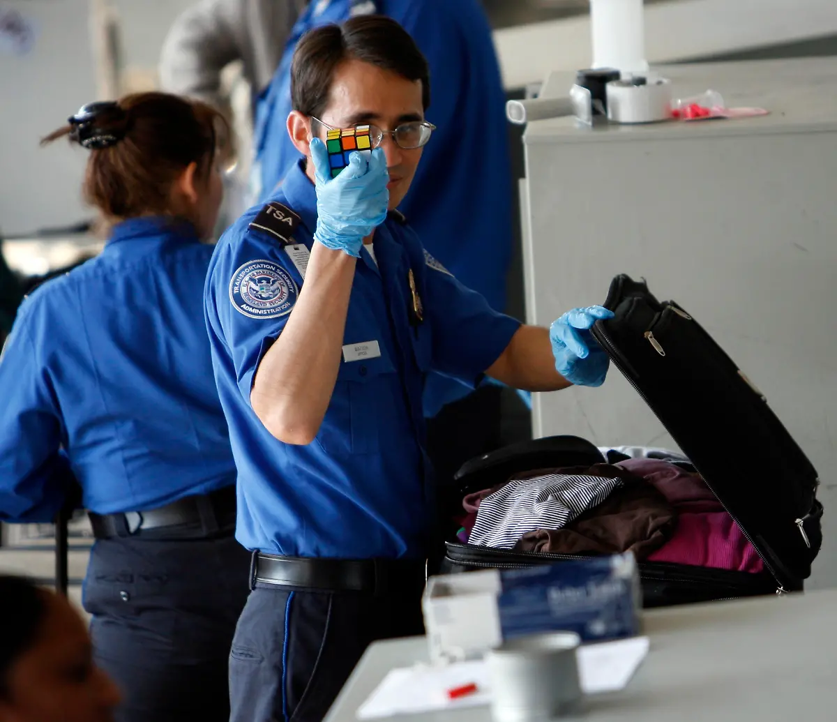 MA302-AIRLINES-SECURITY-1230-11-JPG5955145357837348956