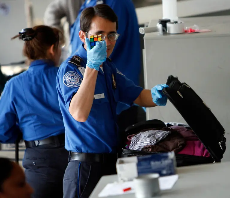 MA302-AIRLINES-SECURITY-1230-11-JPG5955145357837348956